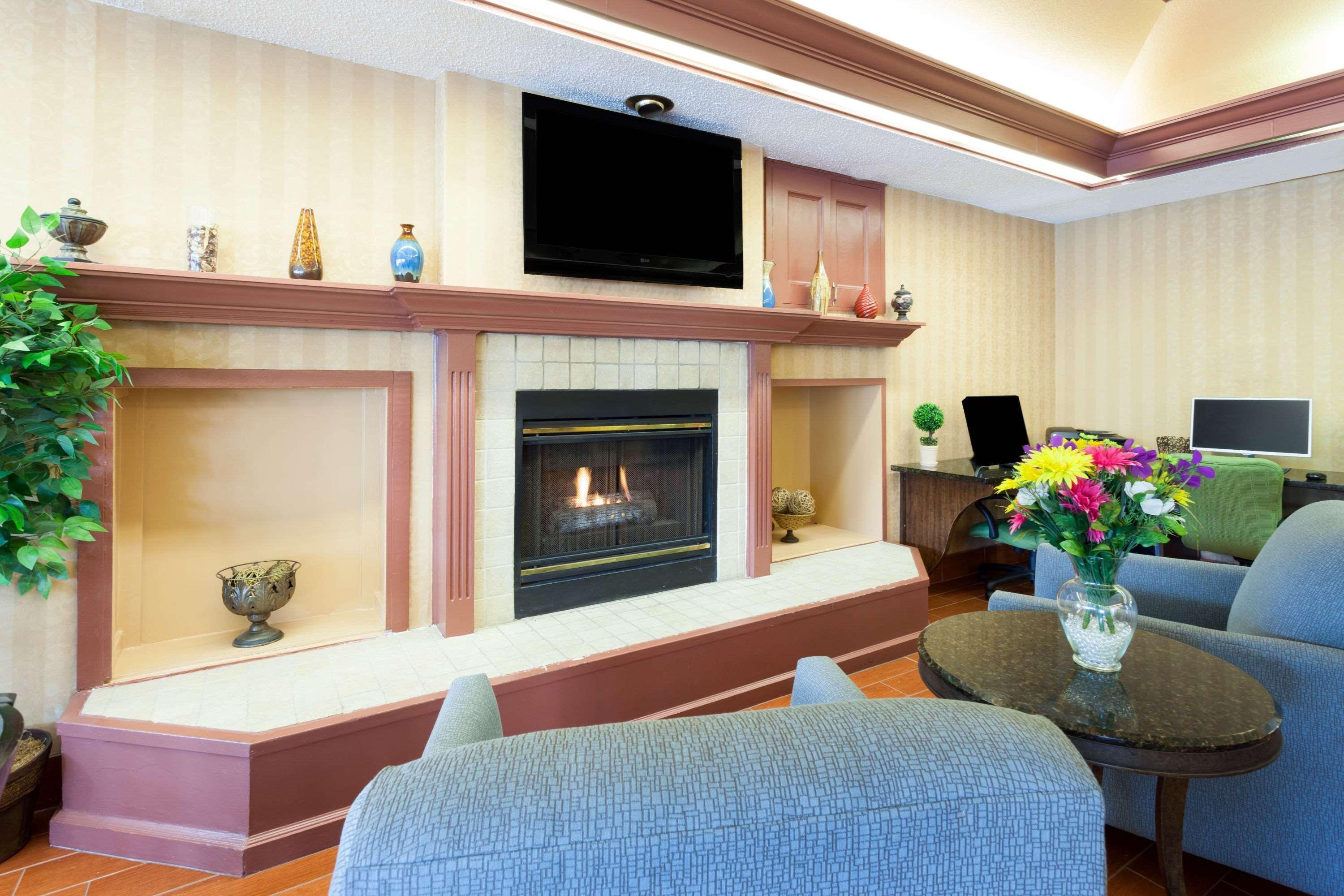 Hawthorn Suites By Wyndham Dearborn/Detroit Extérieur photo